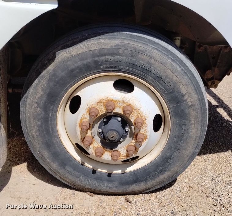 image for item DQ6112 1997 International 9200 water truck