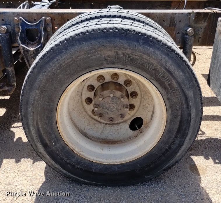 image for item DQ6112 1997 International 9200 water truck