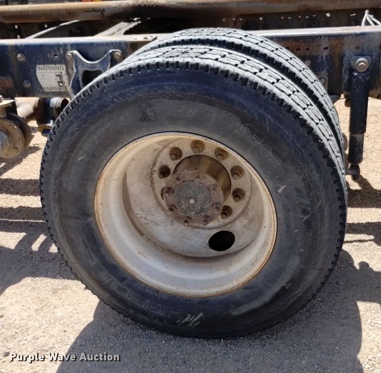 image for item DQ6112 1997 International 9200 water truck