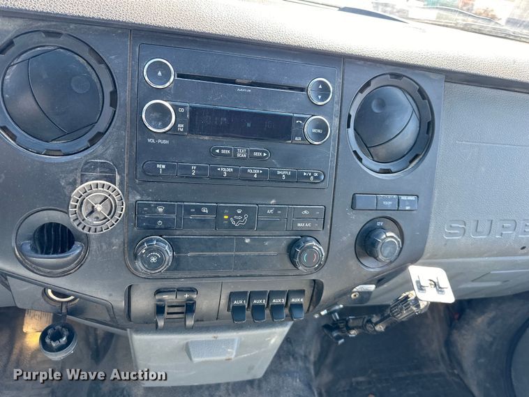 image for item DQ6434 2016 Ford F550 Super Duty XL flatbed truck