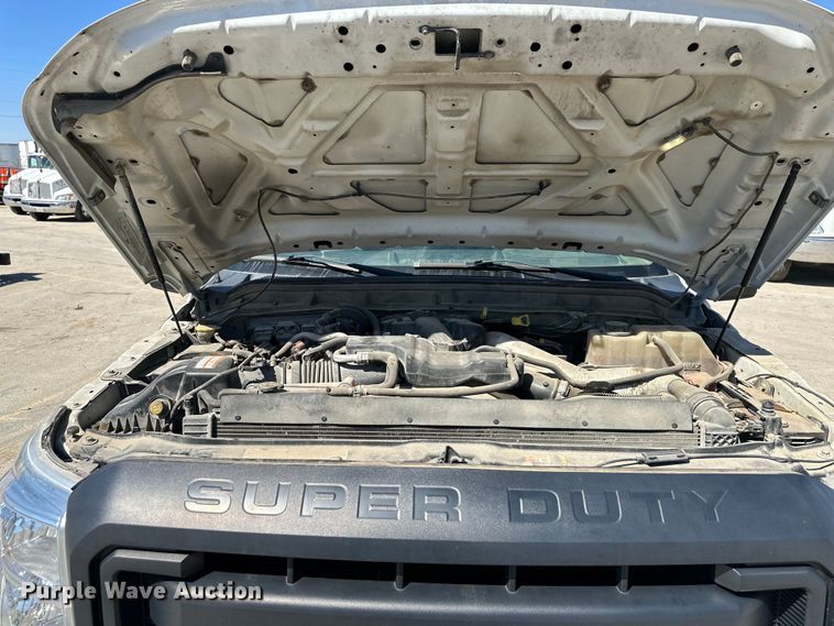 image for item DQ6434 2016 Ford F550 Super Duty XL flatbed truck