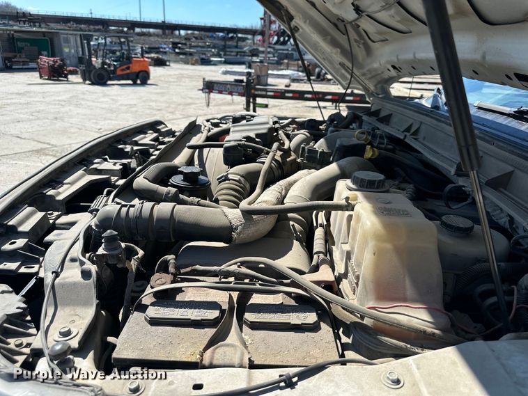 image for item DQ6434 2016 Ford F550 Super Duty XL flatbed truck