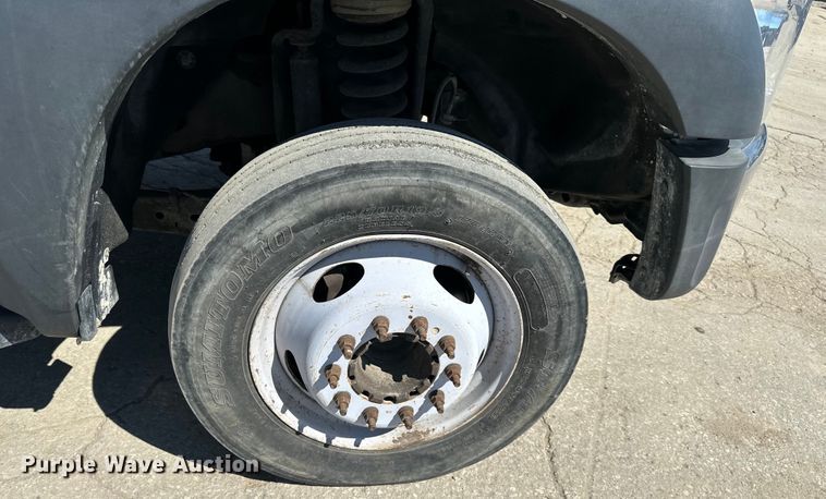 image for item DQ6434 2016 Ford F550 Super Duty XL flatbed truck