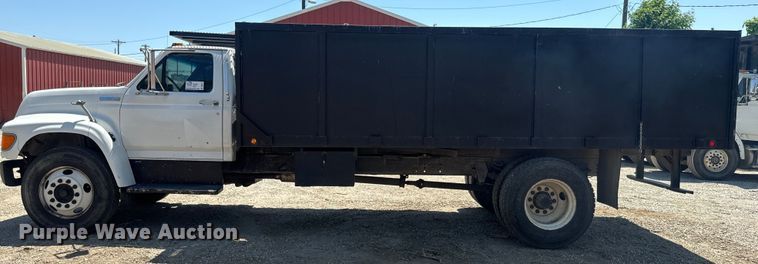image for item DQ6772 1995 Ford F700 dump truck