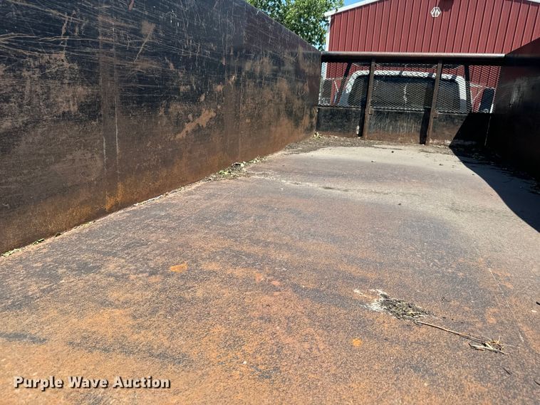 image for item DQ6772 1995 Ford F700 dump truck