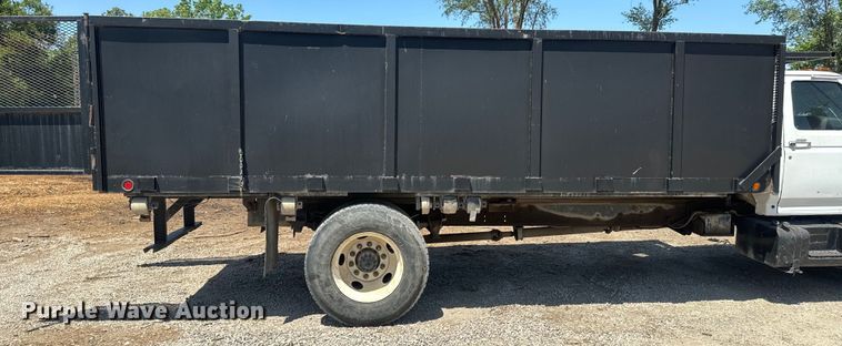 image for item DQ6772 1995 Ford F700 dump truck
