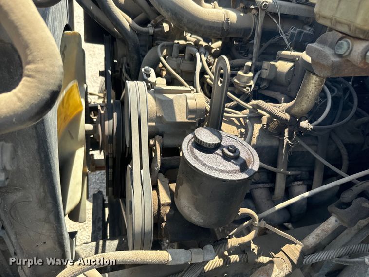 image for item DQ6772 1995 Ford F700 dump truck