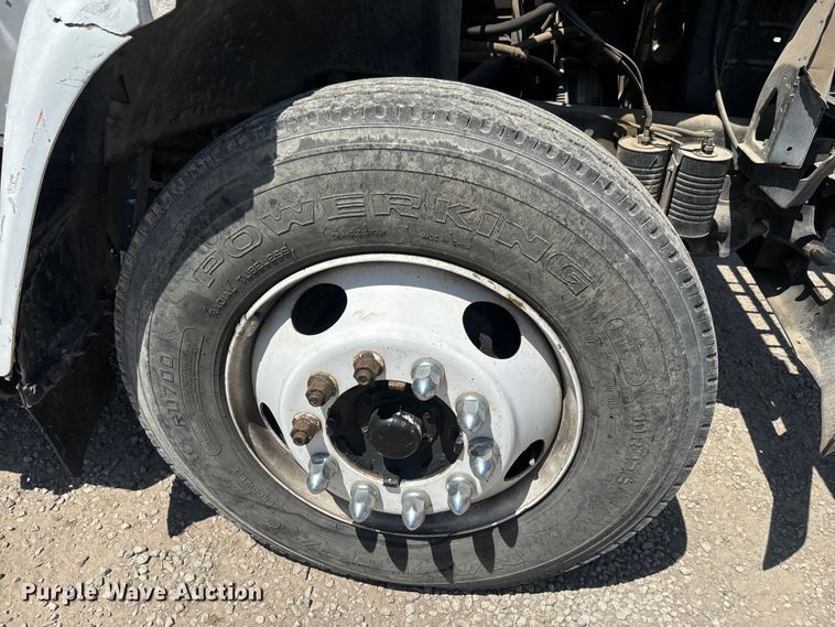 image for item DQ6772 1995 Ford F700 dump truck