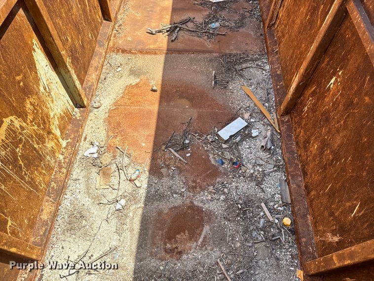 image for item DQ6773 2007 Interstate  equipment trailer