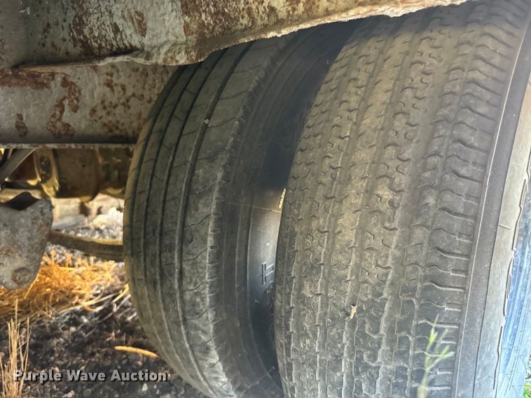 image for item DQ6773 2007 Interstate  equipment trailer