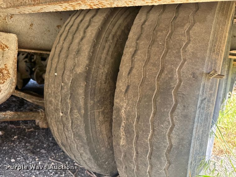 image for item DQ6773 2007 Interstate  equipment trailer