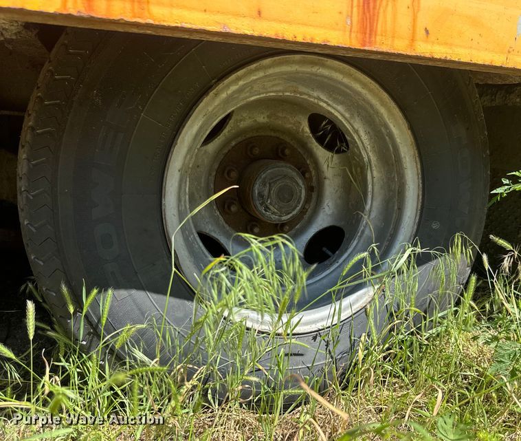 image for item DQ6773 2007 Interstate  equipment trailer