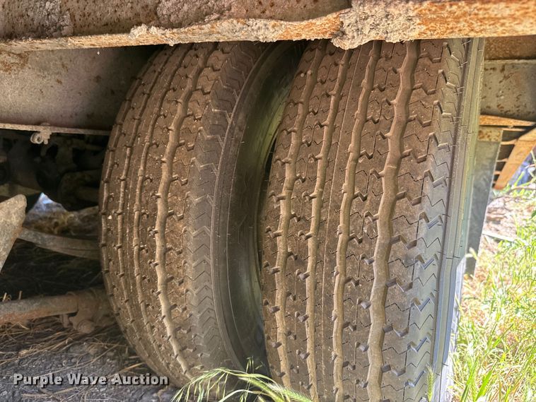 image for item DQ6773 2007 Interstate  equipment trailer