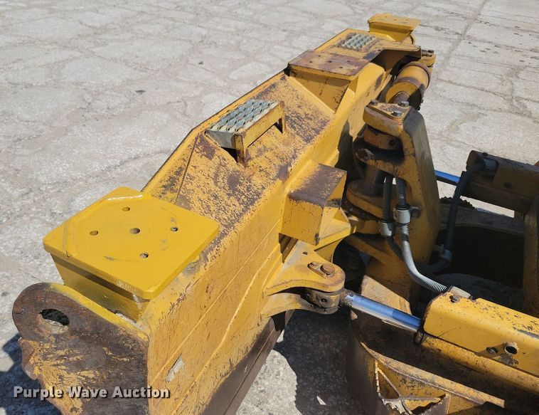 image for item DR4306 2006 Caterpillar D6N XL dozer