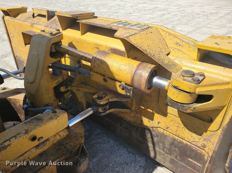 image for item DR4306 2006 Caterpillar D6N XL dozer