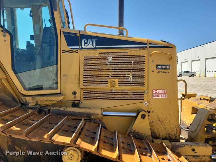 image for item DR4306 2006 Caterpillar D6N XL dozer