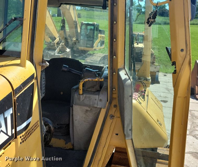 image for item DR4306 2006 Caterpillar D6N XL dozer