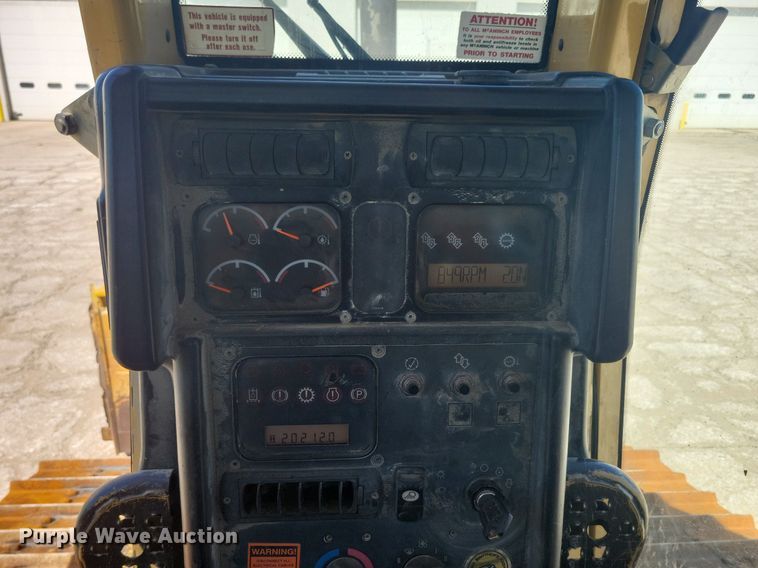 image for item DR4306 2006 Caterpillar D6N XL dozer