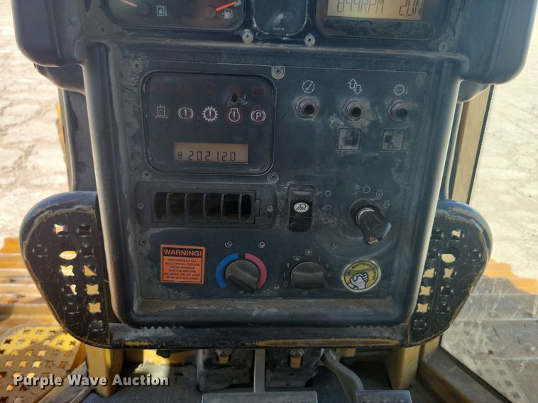 image for item DR4306 2006 Caterpillar D6N XL dozer