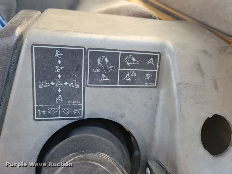 image for item DR4306 2006 Caterpillar D6N XL dozer