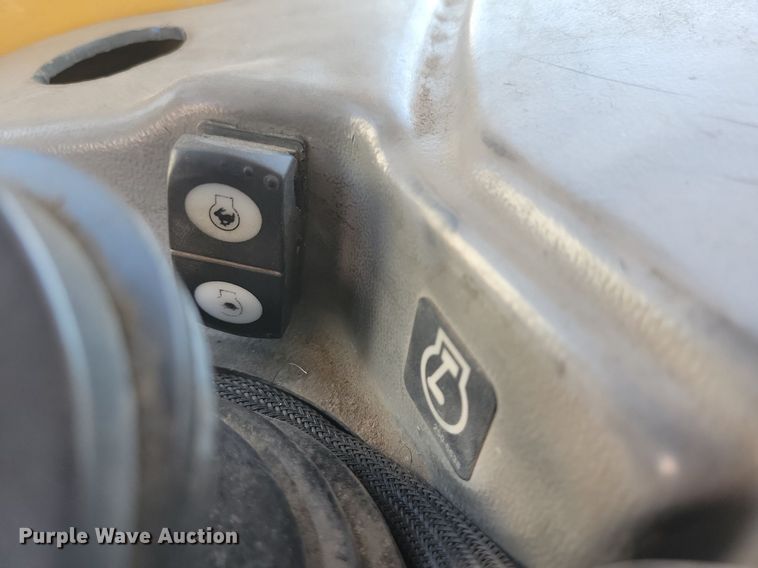 image for item DR4306 2006 Caterpillar D6N XL dozer