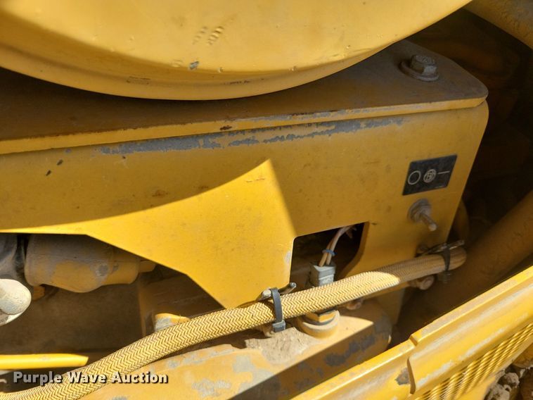 image for item DR4306 2006 Caterpillar D6N XL dozer