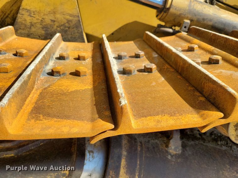 image for item DR4306 2006 Caterpillar D6N XL dozer