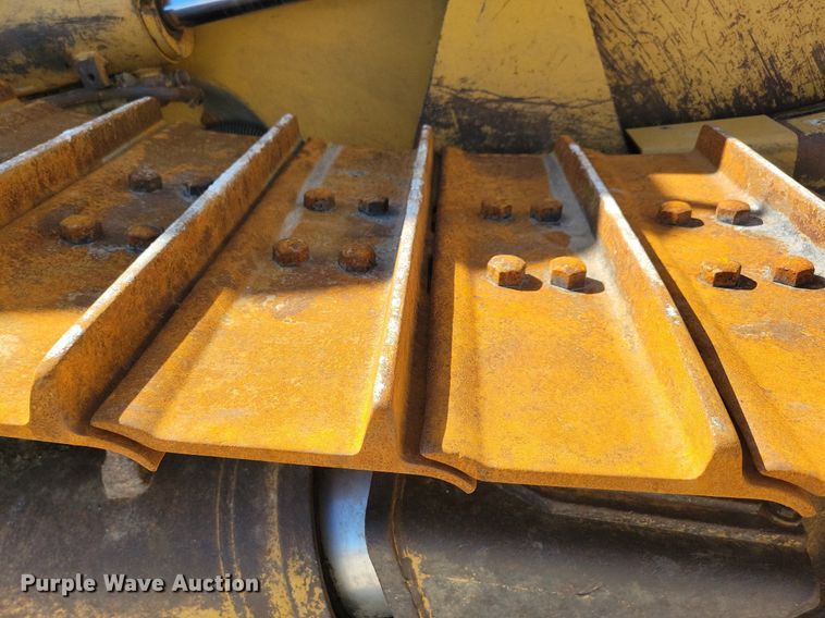 image for item DR4306 2006 Caterpillar D6N XL dozer