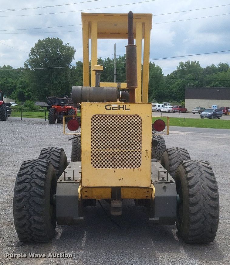 image for item DR4778 Gehl motor grader
