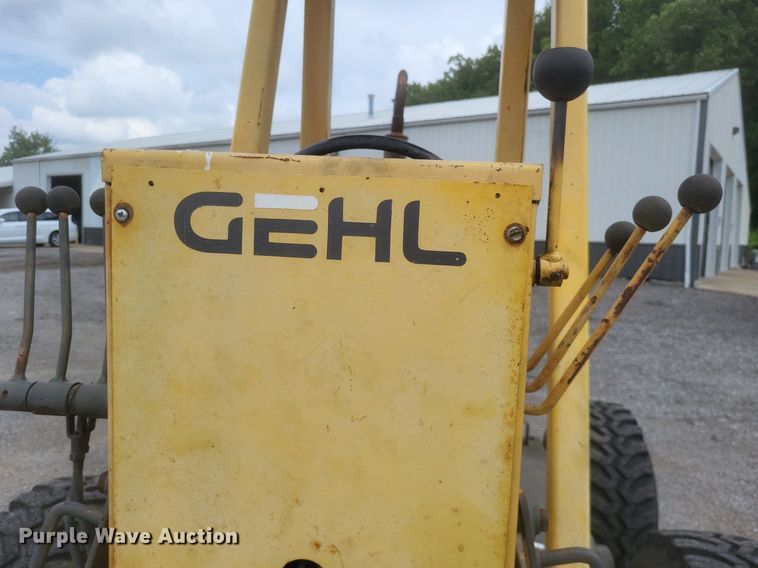 image for item DR4778 Gehl motor grader
