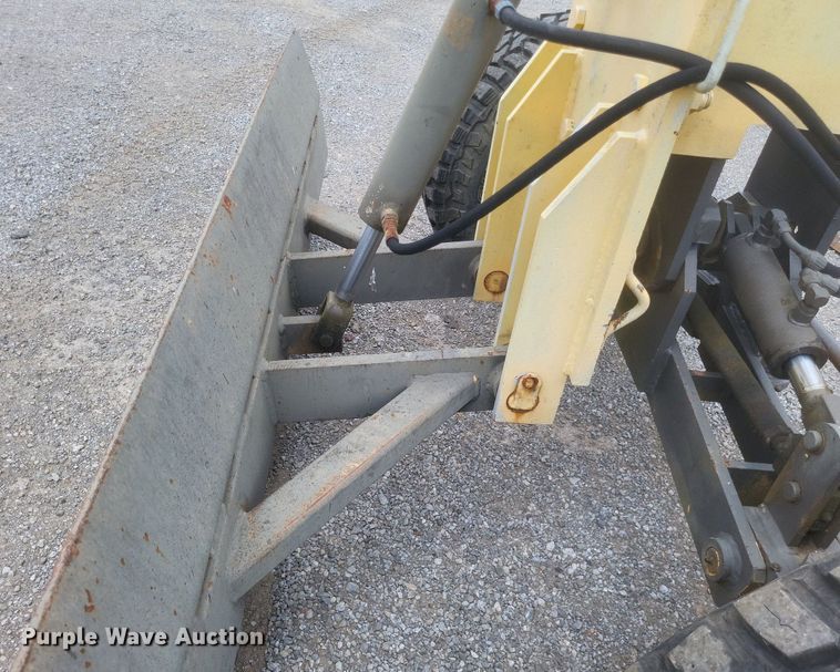 image for item DR4778 Gehl motor grader