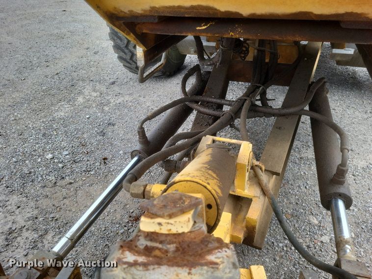 image for item DR4778 Gehl motor grader
