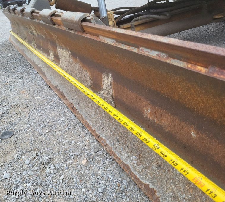 image for item DR4778 Gehl motor grader