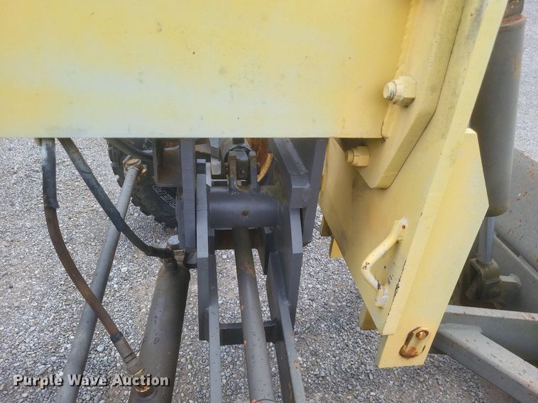 image for item DR4778 Gehl motor grader