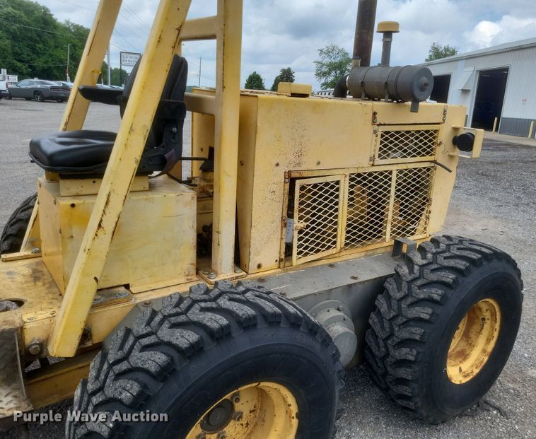 image for item DR4778 Gehl motor grader