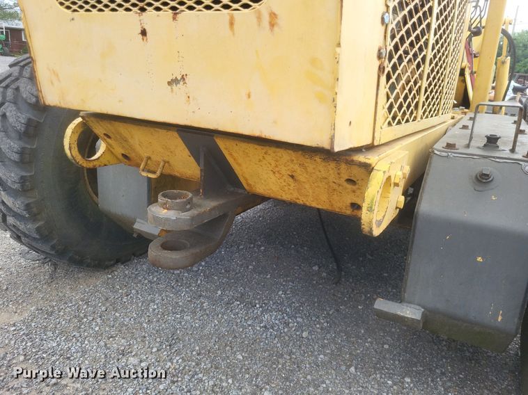 image for item DR4778 Gehl motor grader
