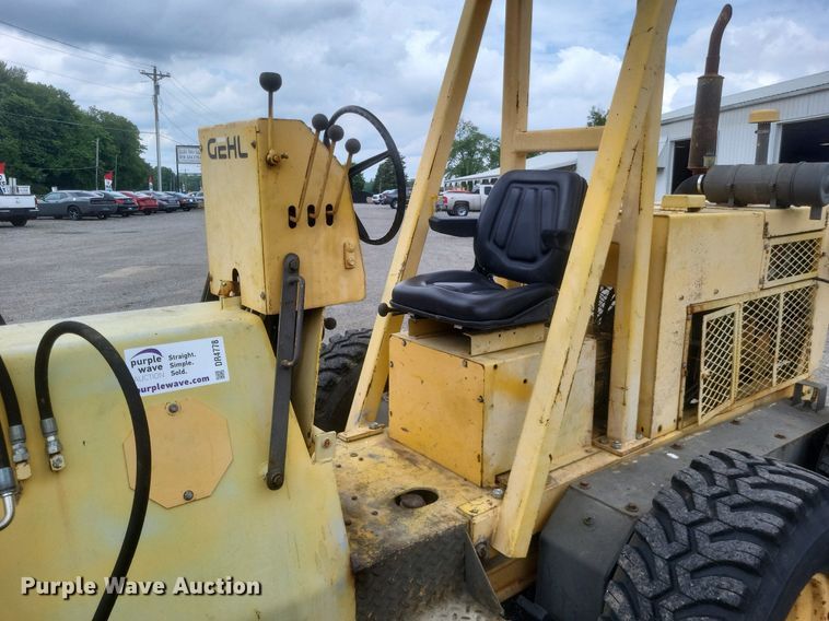 image for item DR4778 Gehl motor grader