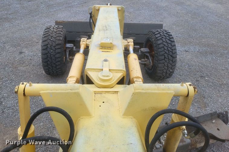 image for item DR4778 Gehl motor grader