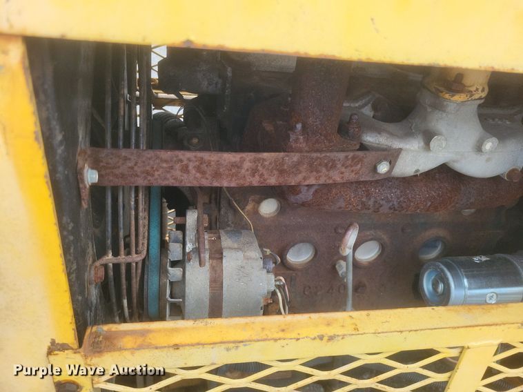 image for item DR4778 Gehl motor grader