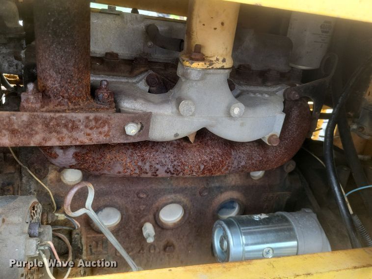 image for item DR4778 Gehl motor grader