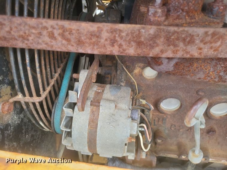 image for item DR4778 Gehl motor grader