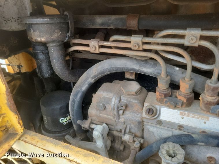 image for item DR4778 Gehl motor grader