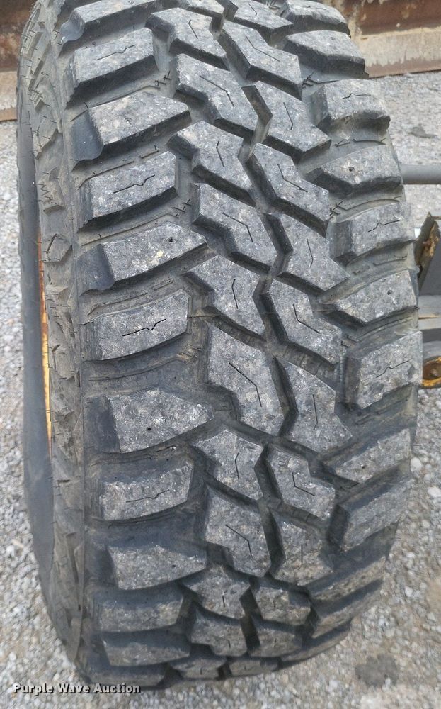 image for item DR4778 Gehl motor grader