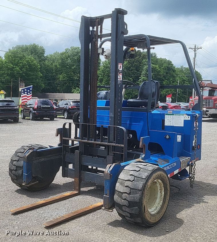 image for item DR4779 2013 Great Dane  FSP-0024-00099 flatbed trailer with forklift
