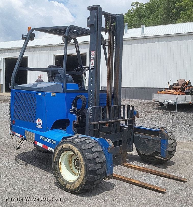 image for item DR4779 2013 Great Dane  FSP-0024-00099 flatbed trailer with forklift