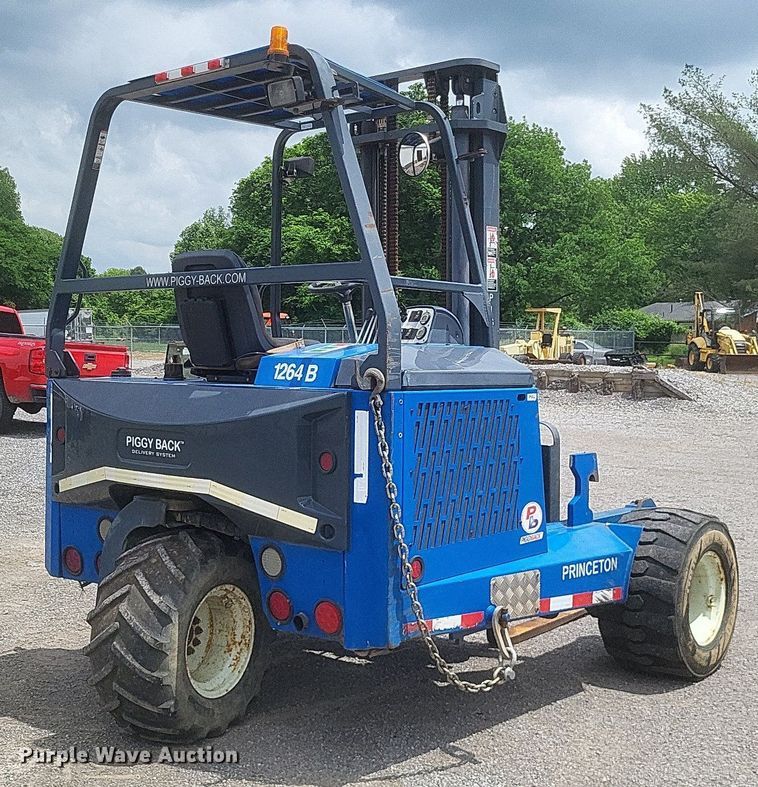 image for item DR4779 2013 Great Dane  FSP-0024-00099 flatbed trailer with forklift