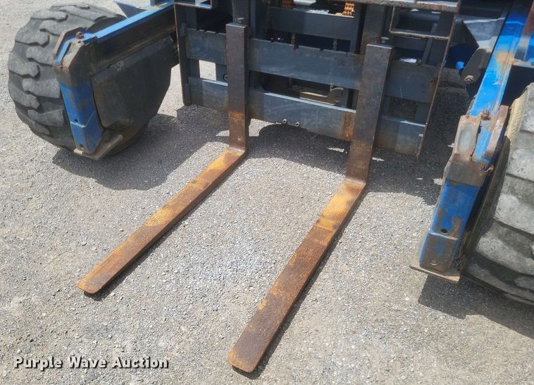 image for item DR4779 2013 Great Dane  FSP-0024-00099 flatbed trailer with forklift