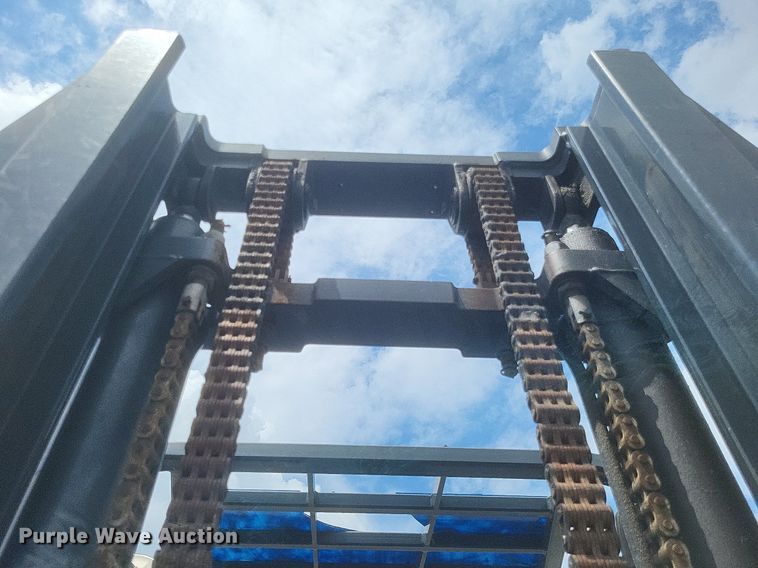 image for item DR4779 2013 Great Dane  FSP-0024-00099 flatbed trailer with forklift