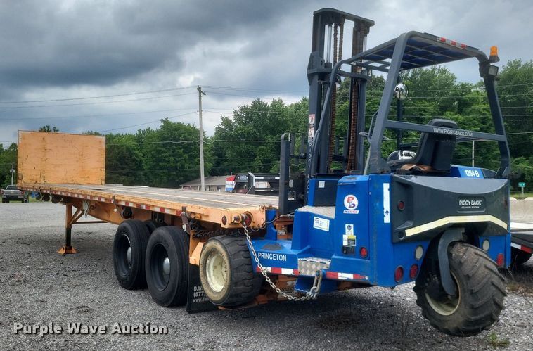 image for item DR4779 2013 Great Dane  FSP-0024-00099 flatbed trailer with forklift