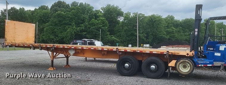 image for item DR4779 2013 Great Dane  FSP-0024-00099 flatbed trailer with forklift